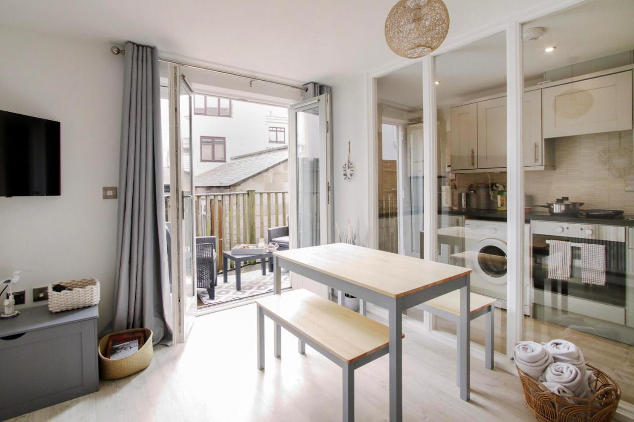 Apartments In The Heart Of เพนแซนซ์ ภายนอก รูปภาพ